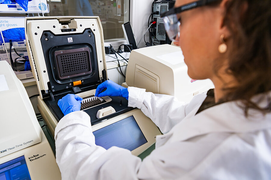 Cryptographie – utiliser l’ADN pour crypter des messages sensibles.